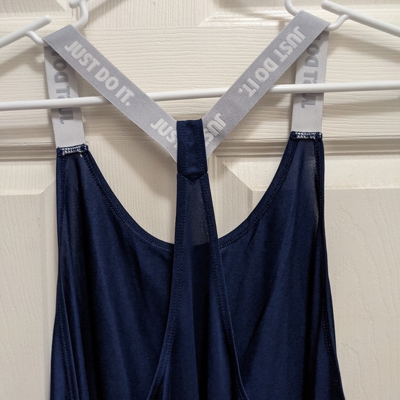 ❤Ladies Nike tank top - Picture 4 of 4